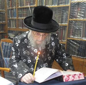 בבדיקת חמץ תשפ"ב.jpg