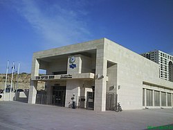 הכניסה הראשית לתחנה