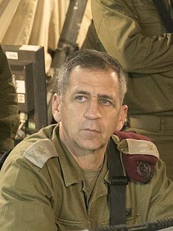 אביב כוכבי - המכלול