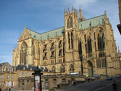 Cathédrale Saint-Etienne de Metz.facade ouest.jpg