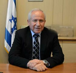 אבי דיכטר, 2015