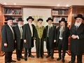 הראשון לציון הרב דוד יוסף במפגש עם 7 הדיינים שנבחרו לבית הדין הרבני הגדול בי"ב בסיון ה'תשפ"ה
