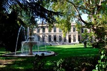 Hôtel de Roquelaure, façade sur jardin.JPG