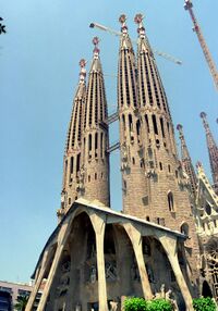 Barcelona Iglesia Sagrada Familia.jpg