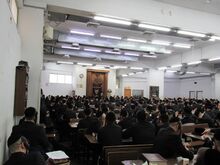 המשגיח הרב חיים משה לוי דורש בהיכל ישיבת טשערנאביל בתחילת זמן אלול תשפ"ג