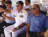 שייט בנמל עקבה בהדרכת אלוף פיקוד הדרום מירדן, האלוף שהוא מפקד נמל עקבה